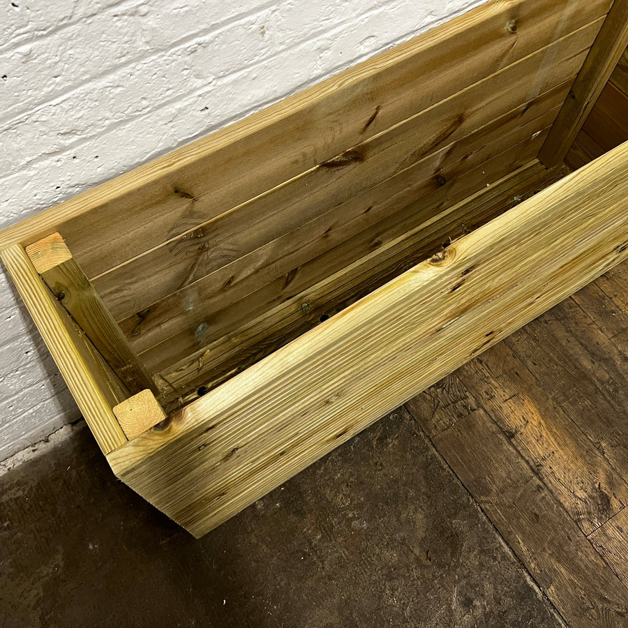 4 ft triple – board Wooden Decking Planter – 120 × 35 × 48 cm
