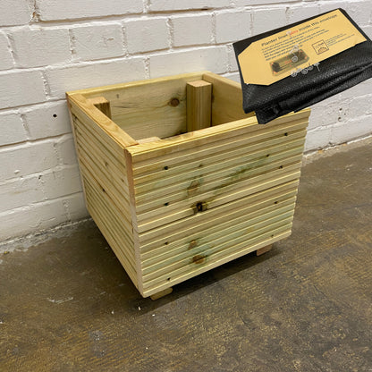 Small Wooden Decking Planter – 35 × 35 × 33 cm