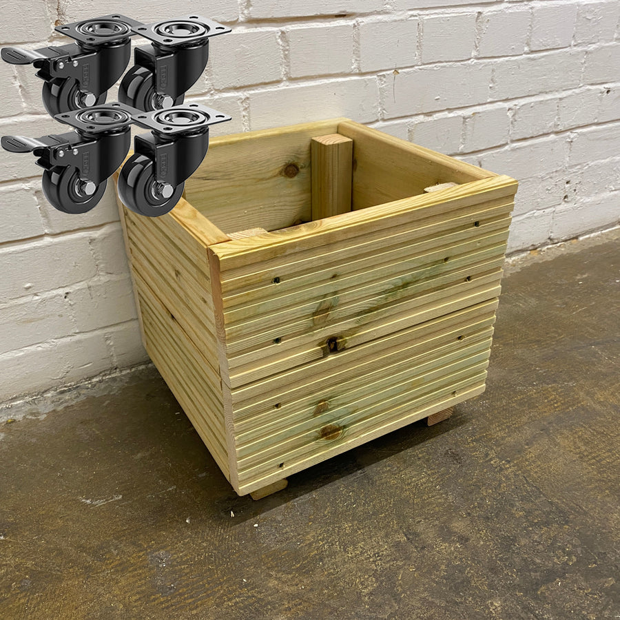 Small Wooden Decking Planter – 35 × 35 × 33 cm